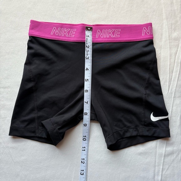 Nike Girls cotton shorts set fuchsia tie-dye  boxy shirt and blue biker shorts - Picture 14 of 16